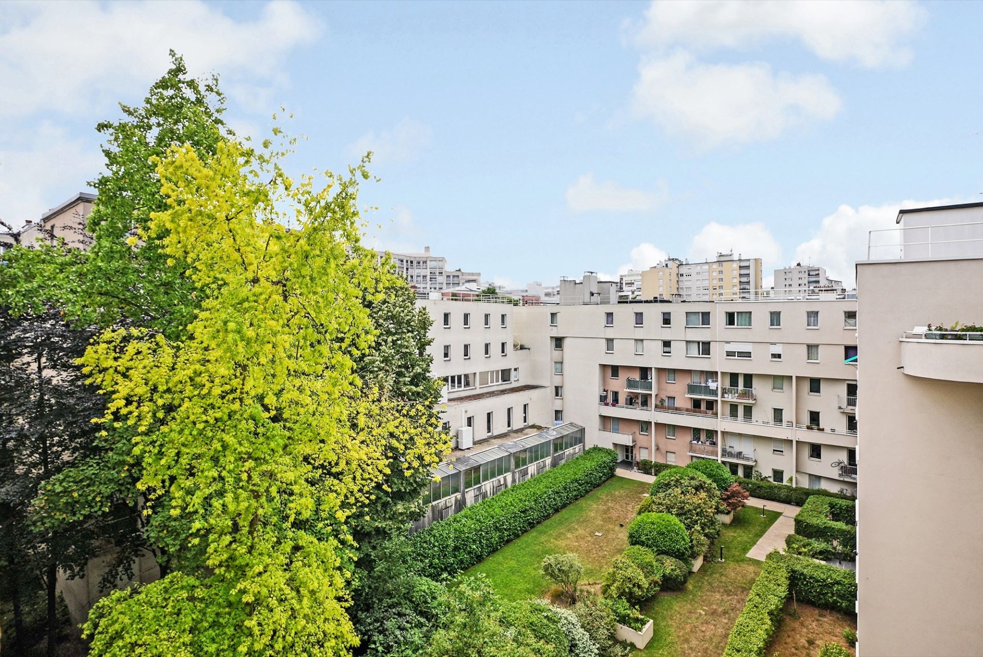 Vente Appartement 61.59 m² Paris 20 75020