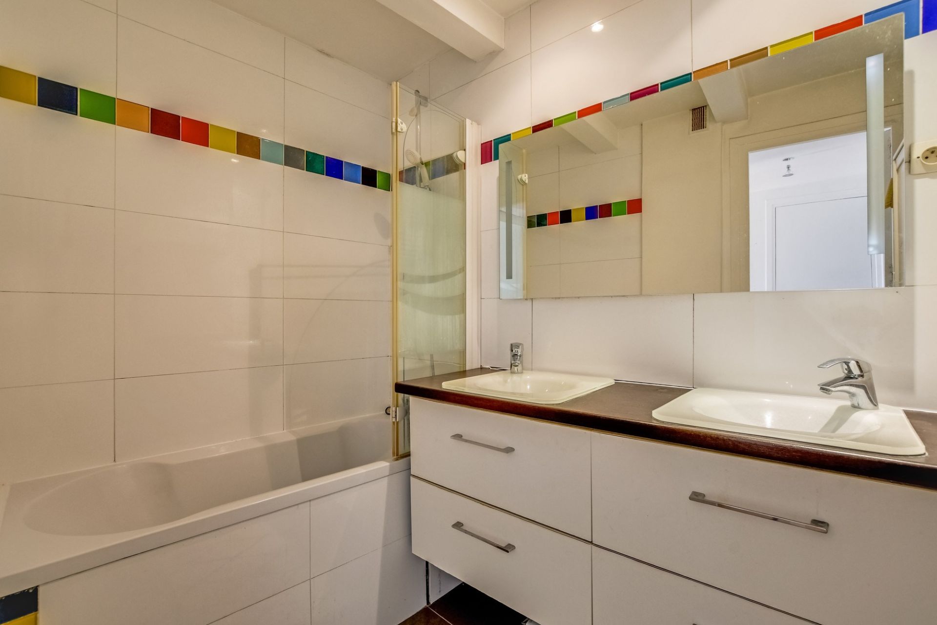 Vente Appartement 65.03&nbsp;m² Paris 20 75020