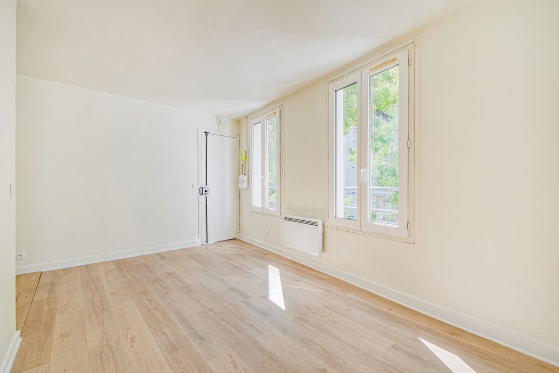 Vente Appartement 32&nbsp;m² Paris 20 75020